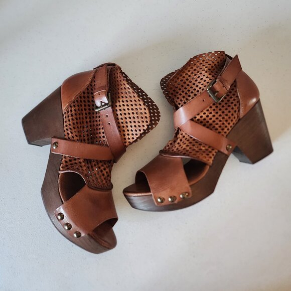 Free People Clog "NEW" - Picture 7 of 16
